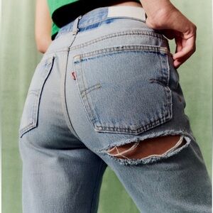 NWT Re/Done Ass Rip 70s Levi’s Straight Leg Jeans